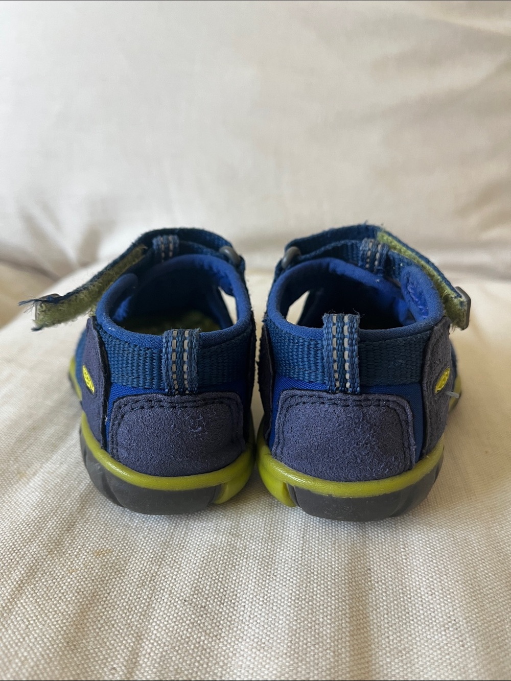 Keen Blue and Lime Closed-Toe Kids Sandals size 4 toddler - Picture 4 of 7